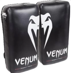 VENUM GIANT KICK PADS - BLACK/ICE -Boxing Shop s335907598948138341 p1489 i4 w1120