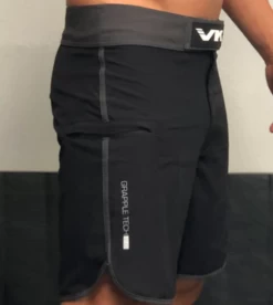 VANDAL KIMONOS GRAPPLE TECH 2.0 PERFORMANCE SHORT / BLACK/ CHARCOAL