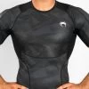 VENUM ELECTRON 3.0 RASHGUARD - SS - BLACK -Boxing Shop s335907598948138341 p1570 i1 w832