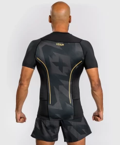 VENUM RAZOR RASHGUARD SHORT SLEEVES - BLACK/GOLD -Boxing Shop s335907598948138341 p1648 i4 w1050