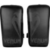 VENUM GIANT KICK PADS - BLACK/BLACK -Boxing Shop s335907598948138341 p608 i2 w1149