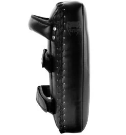 VENUM GIANT KICK PADS - BLACK/BLACK -Boxing Shop s335907598948138341 p608 i5 w1092
