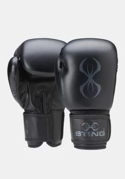 STING TITAN BOXING GLOVE